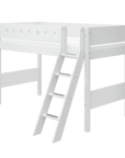 High bed with ladder and safety rail in white, ideal for older children, 90x200 cm for stylish bedroom solutions.