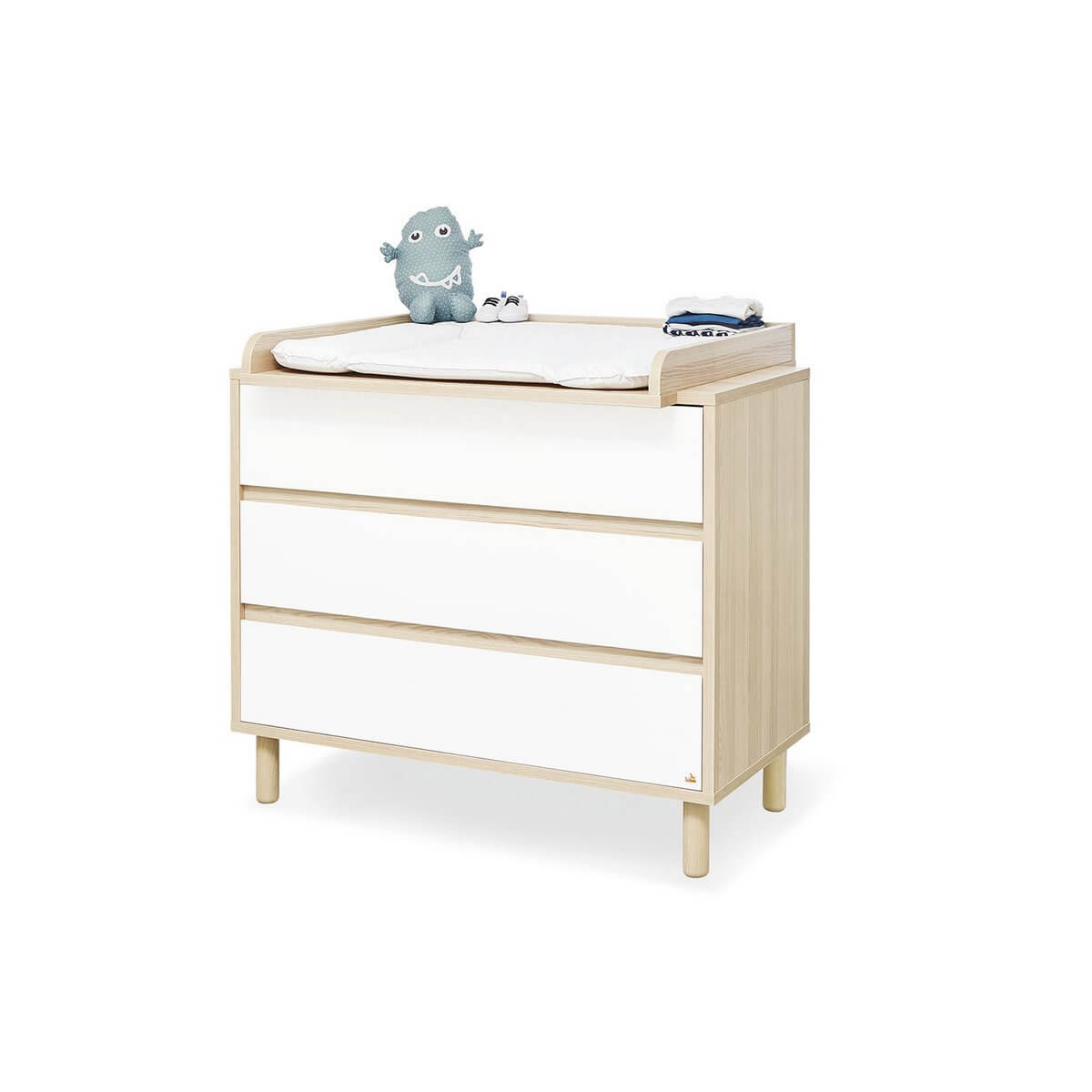 Starter Set &#39;Flow&#39; - Cot Bed &amp; Wide Changing Unit