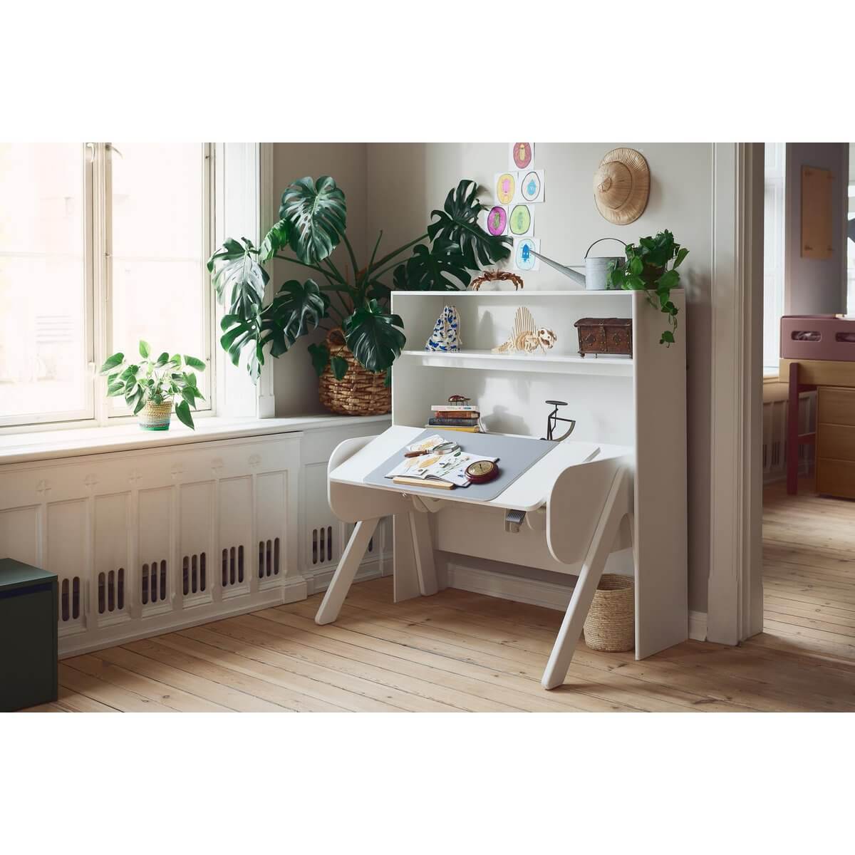 Woody desk, white