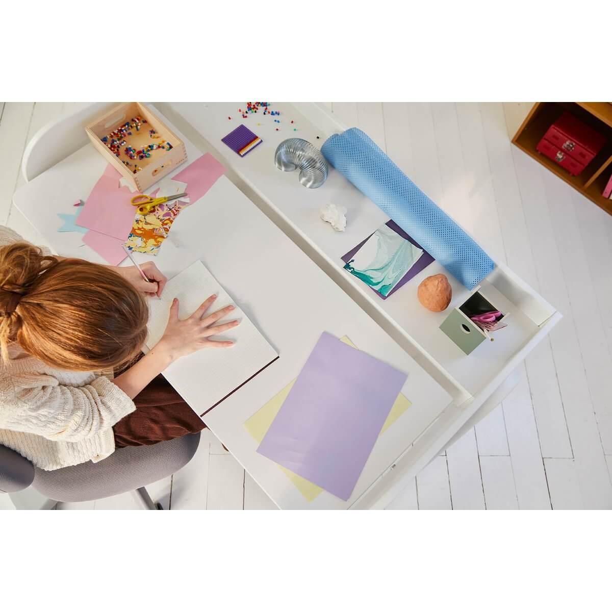 Woody desk, white