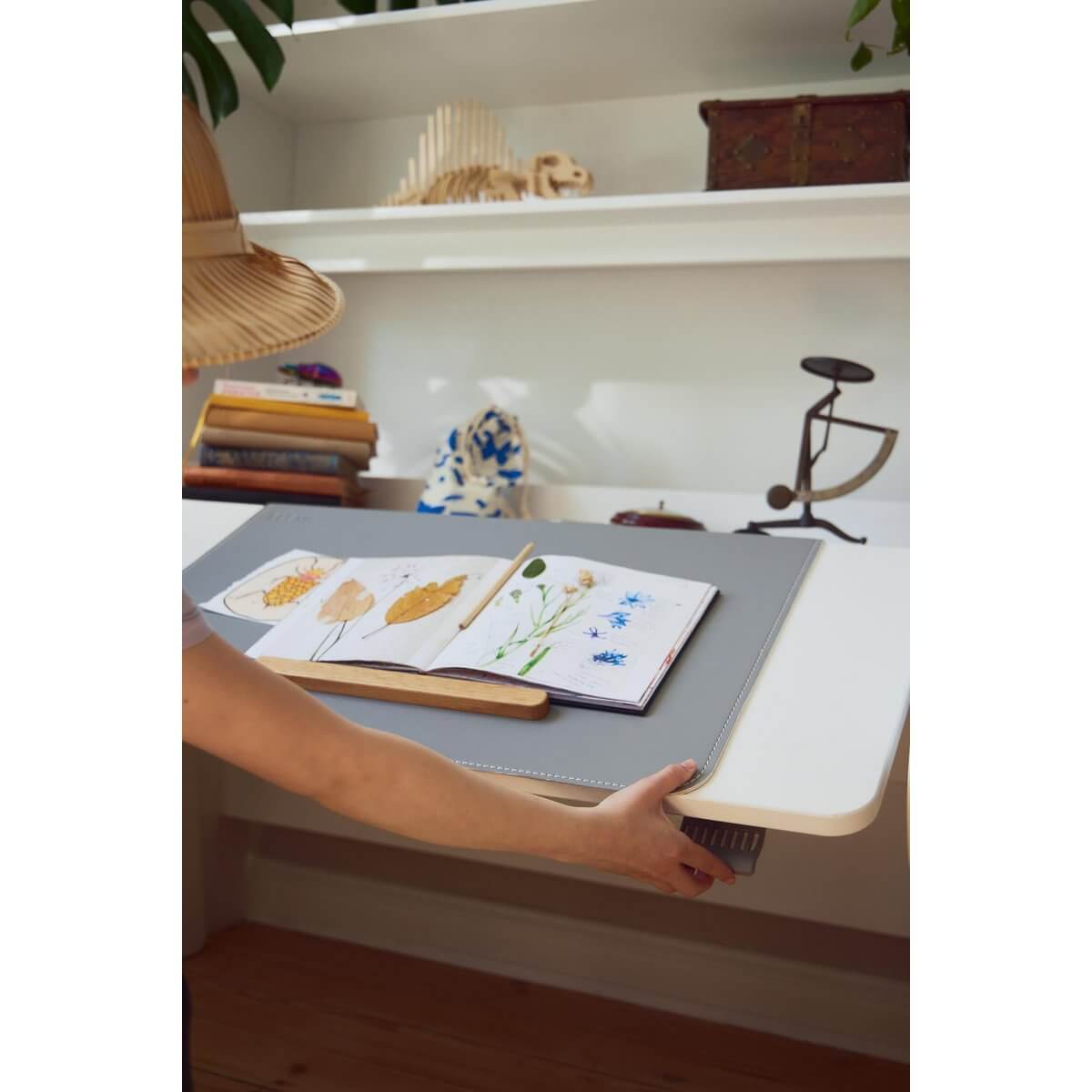 Woody desk, white