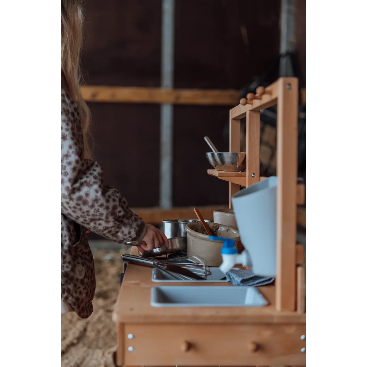 Play kitchen for outside